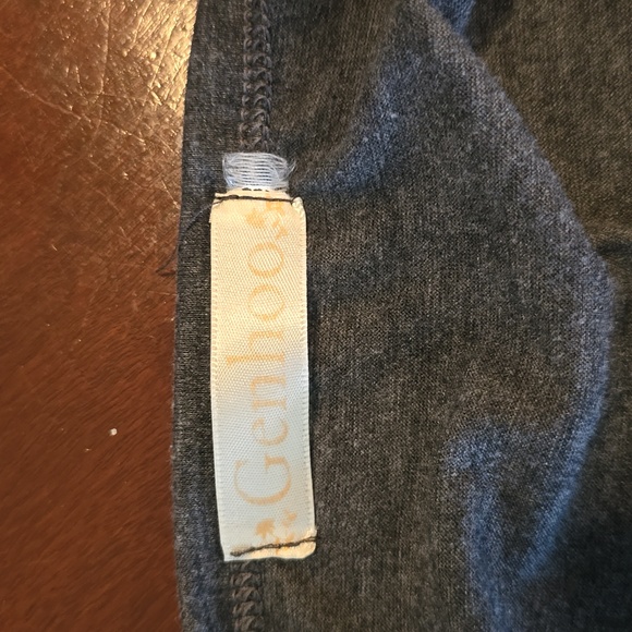 Genhoo Dark Gray Top - Picture 7 of 7